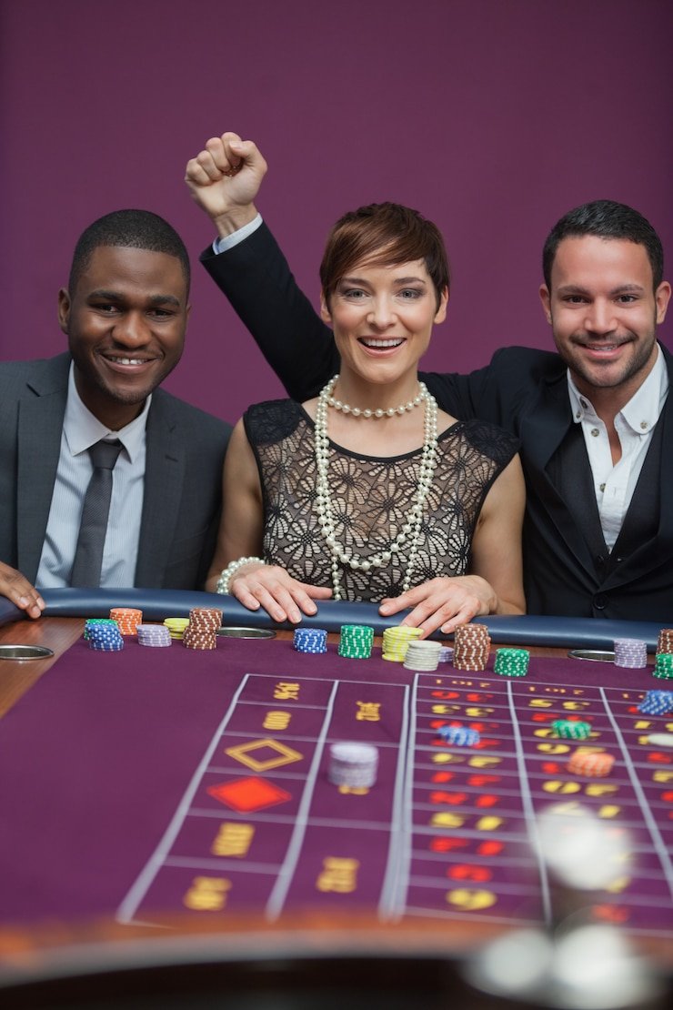 Video slot with bonus round feature